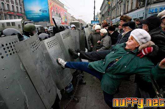  Funny  And Crazy Riots  Pics Nuffy