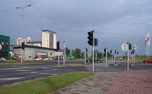 Crossroads with 16 traffic lights