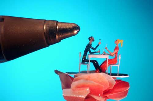 micro sculpture valentine day