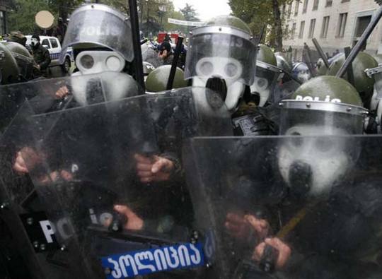 funny riot police