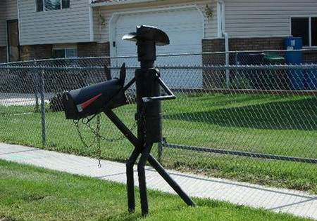 funny crazy mailbox