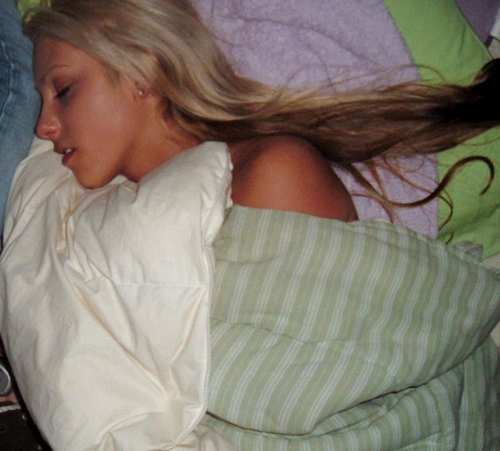 Sleeping Hotties 44 Pics Nuffy 