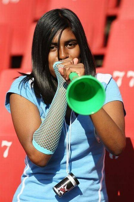 vuvuzela girl word cup 